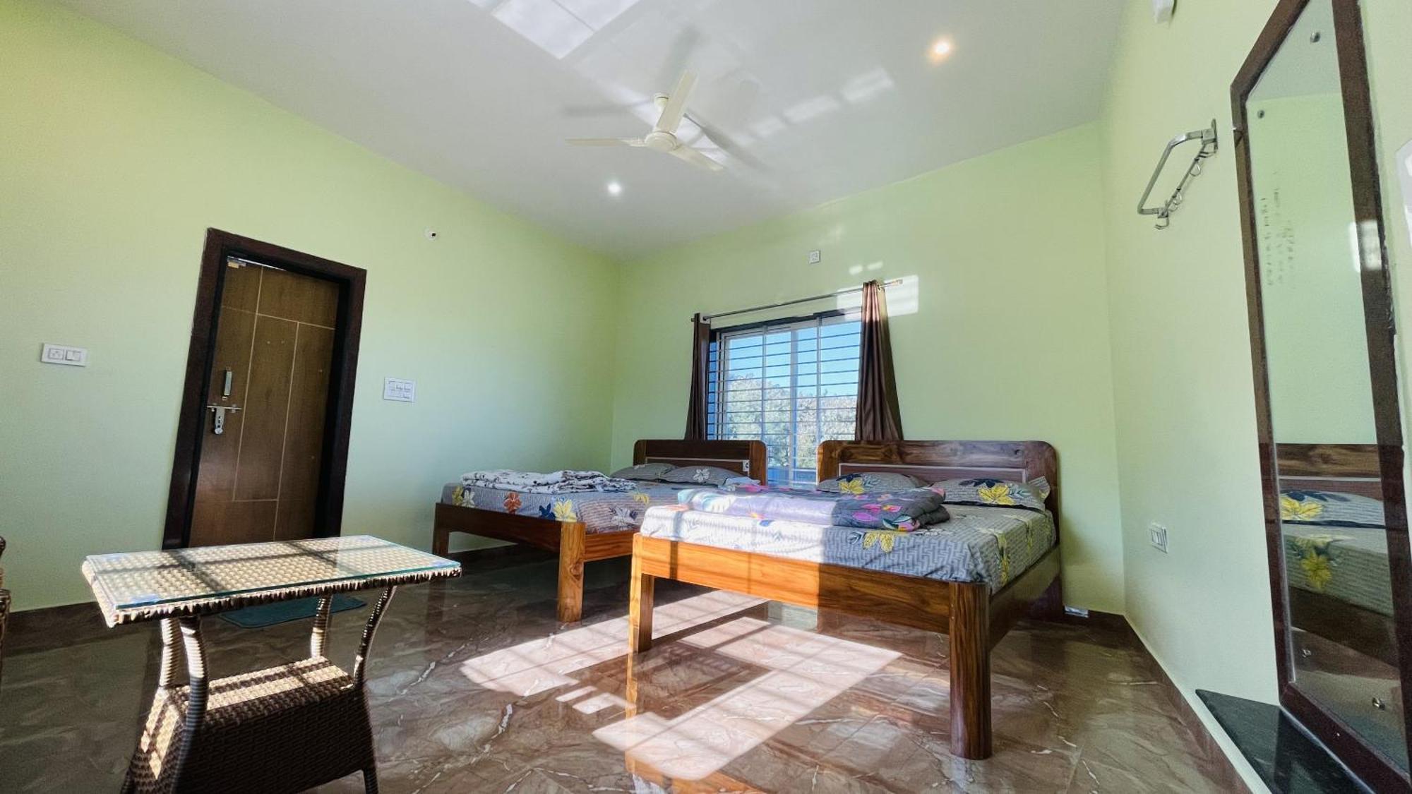 Rashi Z View Estate Stay Tarikere Exteriör bild
