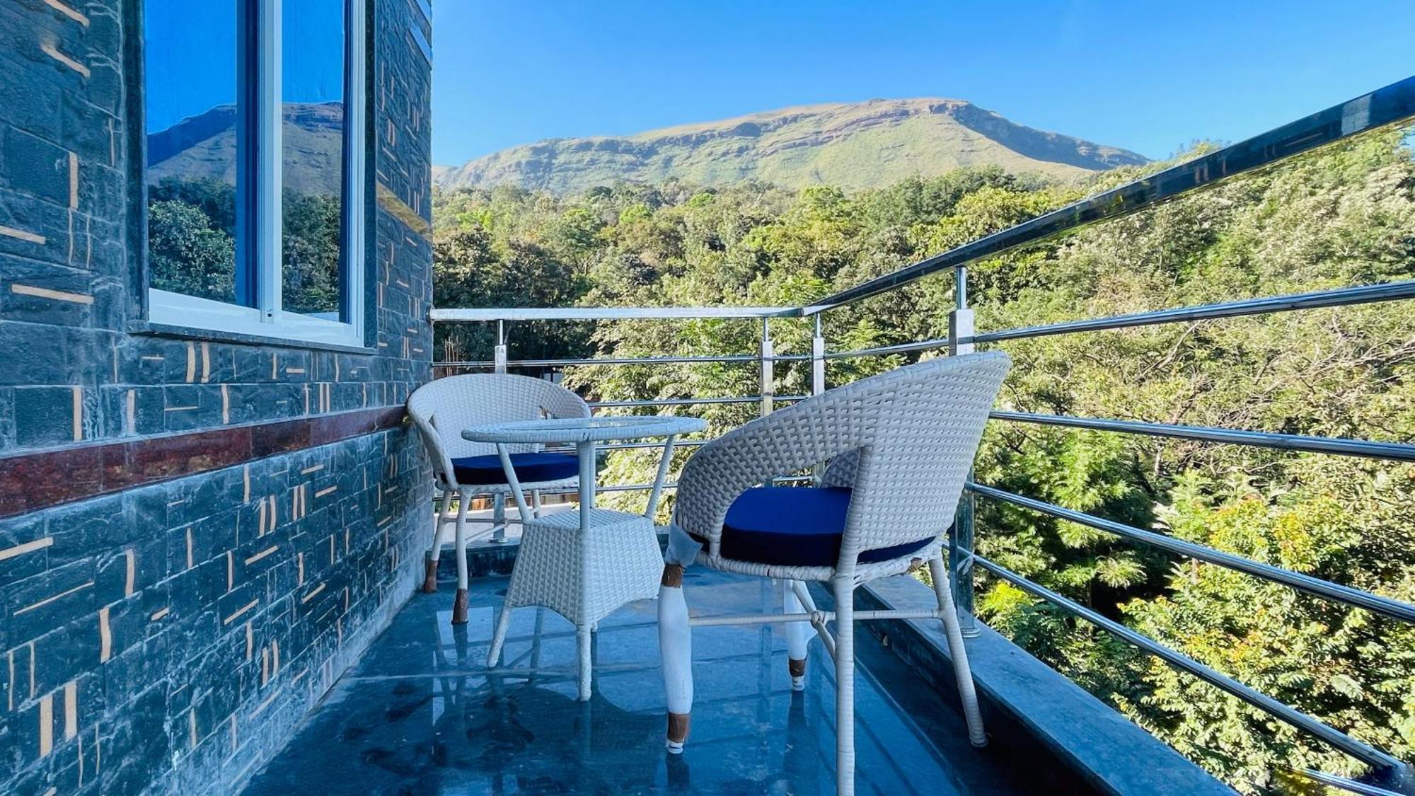 Rashi Z View Estate Stay Tarikere Exteriör bild